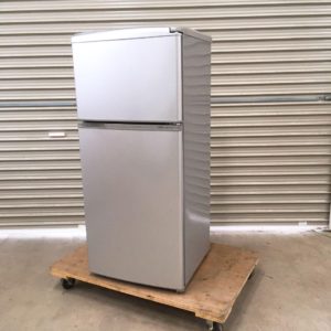 AQUAのノンフロン直冷式冷凍冷蔵庫  AQR-111A(SB)