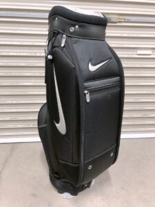 栃木県芳賀郡茂木町塩田にて出張買取したNIKEのキャディバッグのBG0337の写真