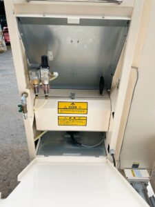 茨城県牛久市神谷にて出張買取した金子農機の色彩選別機のAK-M350の写真