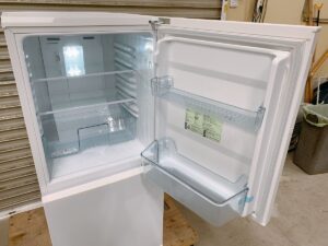 茨城県筑西市成田にて出張買取したTWINBIRDの冷凍冷蔵庫のHR-F911の冷蔵室内の写真