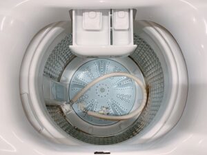 茨城県日立市森山町にて出張買取したHaierの全自動電気洗濯機のJW-U5LKの槽内の写真
