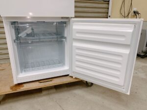 茨城県筑西市成田にて出張買取したTWINBIRDの冷凍冷蔵庫のHR-F911の冷凍室内の写真