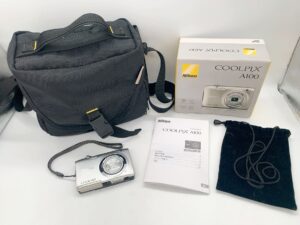 栃木県芳賀郡茂木町所草にて出張買取したNikonのデジタルカメラのCOOLPIX A100の付属品の写真