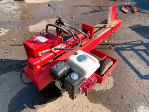 栃木県塩谷郡高根沢町下柏崎にて出張買取した丸久製作所の薪割り機のNCW450EAの写真