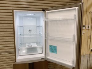 茨城県筑西市榎生にて出張買取したHaierのノンフロン冷凍冷蔵庫のJR-27Bの冷蔵室の写真