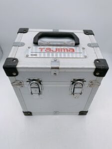 茨城県東茨城郡茨城町城之内にて出張買取したTAJIMAのレーザー墨出し器のZERO-KYとマルチレーザーシーバーのML-RCV2のハードケースの写真