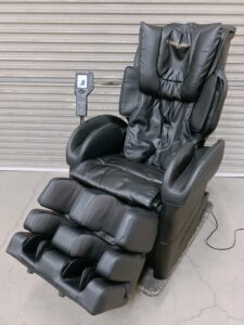 茨城県稲敷郡阿見町吉原にてフジ医療器のマッサージチェアのCYBER-RELAX AS-850を出張買取いたしました！