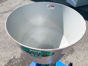 茨城県筑西市岡芹にて出張買取した国光社の製粉機のひかり号 A-2の投入口の写真