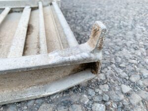 栃木県芳賀郡益子町益子にて出張買取したアルコックのアルミブリッジのNAS-0605M-30の写真