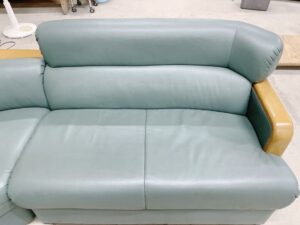 茨城県常陸大宮市宇留野にて出張買取したINTERLIVAXのコーナーソファー テーブルセットのソファの写真