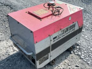 茨城県牛久市桂町にて出張買取したshindaiwaのエンジン発電機兼用溶接機のEGW180Mの写真