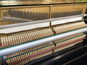 栃木県芳賀郡市貝町椎谷にて出張買取したKAWAIのアップライトピアノのBL-12の写真