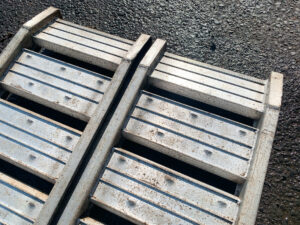 栃木県塩谷郡高根沢町下柏崎にて出張買取したアルコックのアルミブリッジのNAS-0708Mの写真