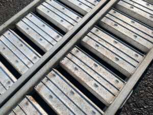 栃木県塩谷郡高根沢町下柏崎にて出張買取したアルコックのアルミブリッジのNAS-0708Mの写真