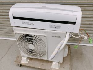 茨城県那珂市後台にてIRIS OHYAMAのルームエアコンのIRA-2204Rを出張買取いたしました！