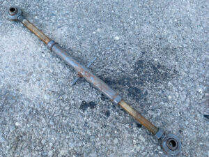 茨城県東茨城郡大洗町磯浜町にて出張買取したトラクター用のパーツのトップリンクの写真