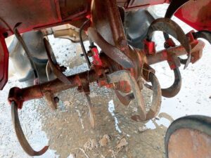 茨城県牛久市女化町にて出張買取したYANMARのディーゼル耕うん機のYA75のロータリーの爪の写真