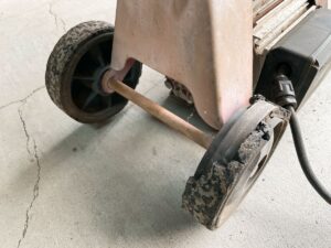 茨城県筑西市榎生にて出張買取した電動の薪割り機の写真