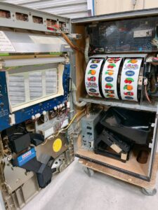 福島県いわき市小名浜にてエレクトロコインジャパンのパチスロ実機のサクセションの内部の写真