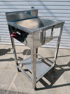 茨城県水戸市見川にて出張買取した業務用のステンレス 一槽シンクの写真