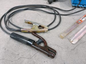 茨城県日立市金沢町にて出張買取したSUZUKIDの小型溶接機のSSY-121Cのコードの写真