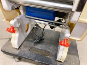 茨城県潮来市あやめにて出張買取した三省堂実業の電動製麺機のSTDZM-300Aの写真