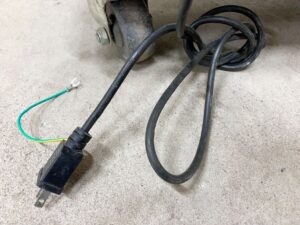 茨城県潮来市あやめにて出張買取した三省堂実業の電動製麺機のSTDZM-300Aの電源コードの写真